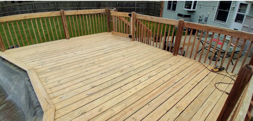 Deck Staining in The Woodlands, TX 6 deck transformation 2